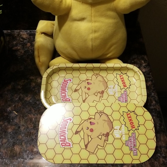 Backwood Rolling Tray Pickachu (Pokemon) - Picture 3 of 8